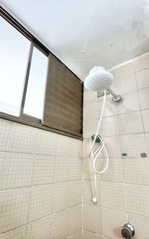 Apartamento à venda com 60m², 2 quartos e 1 vaga Apartamento à venda com 60m², 2 quartos e 1 vagaBanheiro