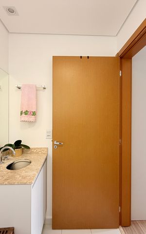 Apartamento à venda com 77m², 3 quartos e 2 vagasBanheiro da Suíte