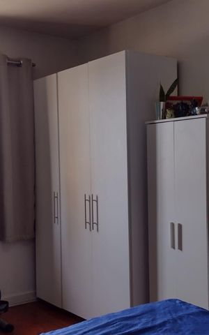 Casa à venda com 180m², 2 quartos e 2 vagas Casa à venda com 180m², 2 quartos e 2 vagasQuarto