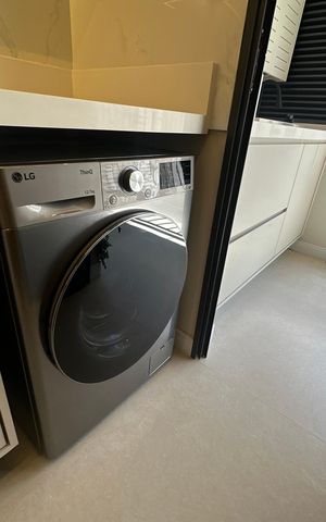 Apartamento à venda com 88m², 3 quartos e 2 vagas Apartamento à venda com 88m², 3 quartos e 2 vagasÁrea de Serviço