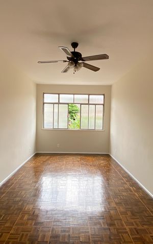 Apartamento à venda com 80m², 2 quartos e 2 vagas Apartamento à venda com 80m², 2 quartos e 2 vagasSala