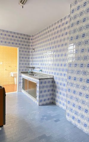 Apartamento à venda com 80m², 2 quartos e 2 vagas Apartamento à venda com 80m², 2 quartos e 2 vagasCozinha