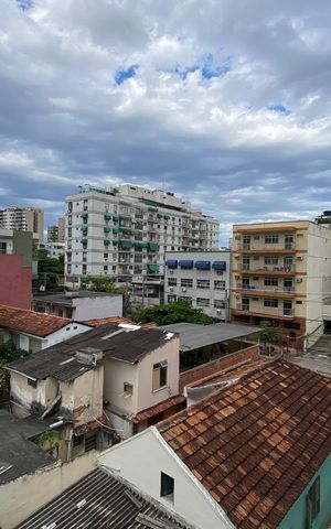 Apartamento à venda com 80m², 2 quartos e 2 vagas Apartamento à venda com 80m², 2 quartos e 2 vagasVista