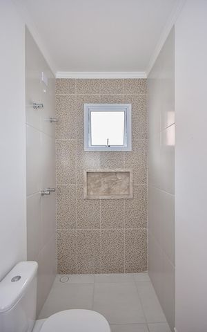 Casa para alugar com 250m², 3 quartos e 8 vagasChuveiro da Suíte 1