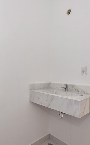 Casa para alugar com 250m², 3 quartos e 8 vagasBanheiro da Suíte  3