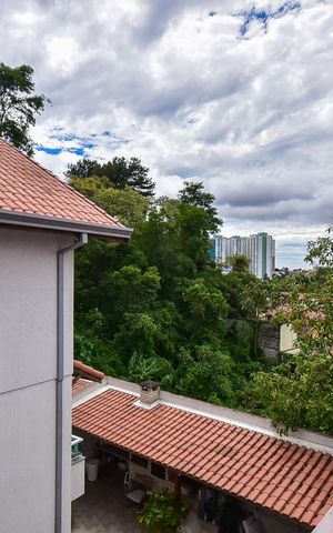 Casa para alugar com 250m², 3 quartos e 8 vagasVista da Suíte 1