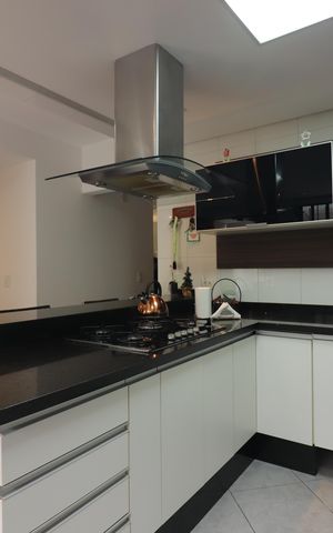 Casa à venda com 221m², 3 quartos e 4 vagasCozinha 