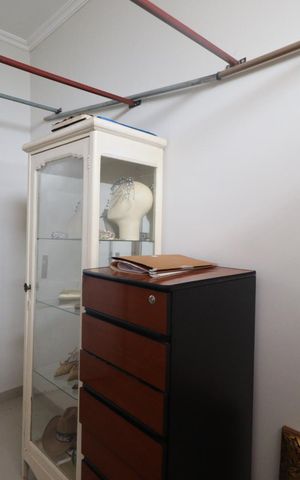Casa para alugar com 200m², 4 quartos e 2 vagas Casa para alugar com 200m², 4 quartos e 2 vagasCloset