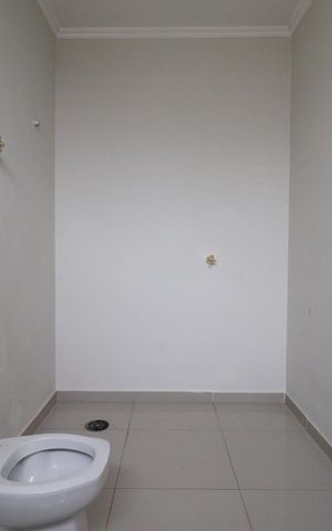 Casa para alugar com 200m², 4 quartos e 2 vagas Casa para alugar com 200m², 4 quartos e 2 vagasBanheiro da Suíte