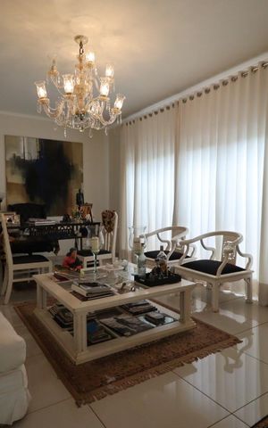 Casa para alugar com 200m², 4 quartos e 2 vagas Casa para alugar com 200m², 4 quartos e 2 vagasSala 1