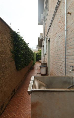 Casa para alugar com 200m², 4 quartos e 2 vagas Casa para alugar com 200m², 4 quartos e 2 vagasÁrea de Serviço
