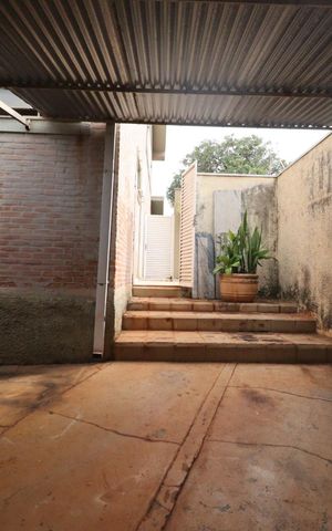 Casa para alugar com 200m², 4 quartos e 2 vagas Casa para alugar com 200m², 4 quartos e 2 vagasGaragem