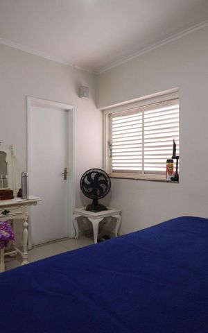 Casa para alugar com 200m², 4 quartos e 2 vagas Casa para alugar com 200m², 4 quartos e 2 vagasSuíte