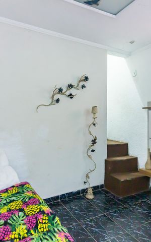 Casa à venda com 200m², 3 quartos e 1 vaga Casa à venda com 200m², 3 quartos e 1 vagaSala