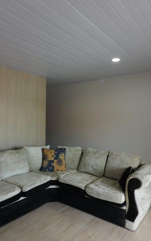 Casa à venda com 200m², 5 quartos e 2 vagasQuarto 5