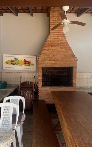 Casa à venda com 295m², 4 quartos e 3 vagas