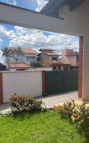 Casa à venda com 295m², 4 quartos e 3 vagas