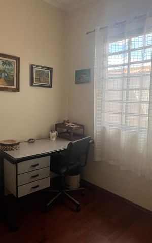Casa à venda com 295m², 4 quartos e 3 vagas