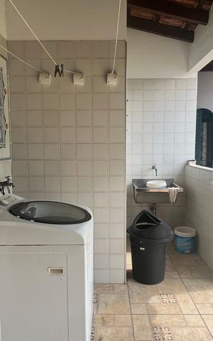 Casa à venda com 295m², 4 quartos e 3 vagas
