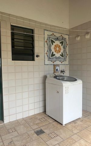 Casa à venda com 295m², 4 quartos e 3 vagas