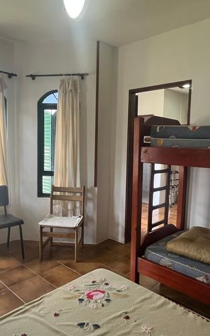 Casa à venda com 295m², 4 quartos e 3 vagas