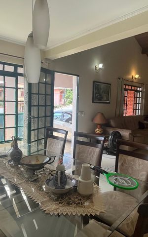 Casa à venda com 295m², 4 quartos e 3 vagas
