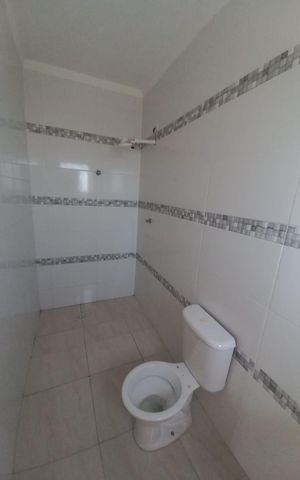 Casa de condomínio para alugar com 108m², 3 quartos e 1 vaga Casa de condomínio para alugar com 108m², 3 quartos e 1 vagaBanheiro