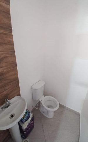 Casa de condomínio para alugar com 108m², 3 quartos e 1 vaga Casa de condomínio para alugar com 108m², 3 quartos e 1 vagaBanheiro