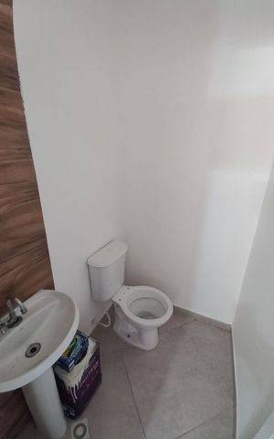 Casa de condomínio para alugar com 108m², 3 quartos e 1 vaga Casa de condomínio para alugar com 108m², 3 quartos e 1 vagaBanheiro