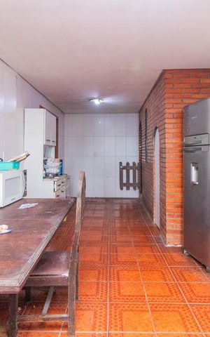 Casa à venda com 500m², 2 quartos e 3 vagas Casa à venda com 500m², 2 quartos e 3 vagasCozinha