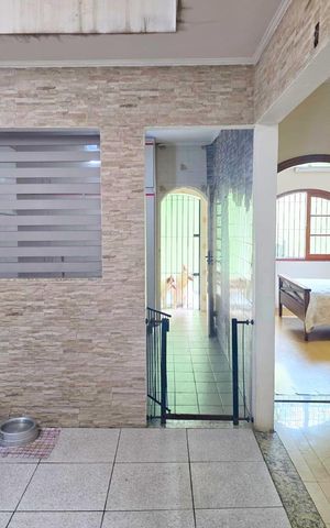 Casa à venda com 260m², 4 quartos e 3 vagas Casa à venda com 260m², 4 quartos e 3 vagasCopa