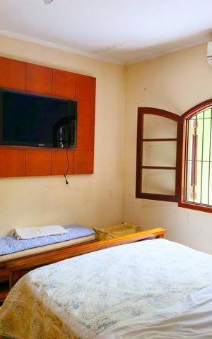 Casa à venda com 260m², 4 quartos e 3 vagas Casa à venda com 260m², 4 quartos e 3 vagasSuíte