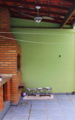 Casa à venda com 260m², 4 quartos e 3 vagasArea Churrasqueira 