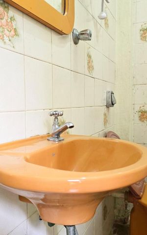 Casa à venda com 260m², 4 quartos e 3 vagas Casa à venda com 260m², 4 quartos e 3 vagasBanheiro de serviço