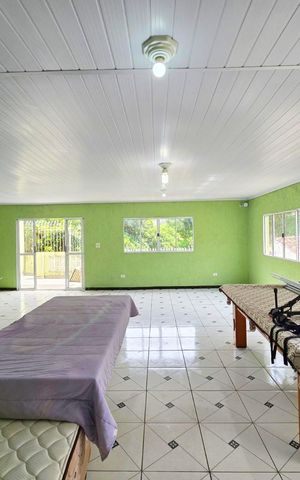 Casa à venda com 260m², 4 quartos e 3 vagas Casa à venda com 260m², 4 quartos e 3 vagas Salão de Festa
