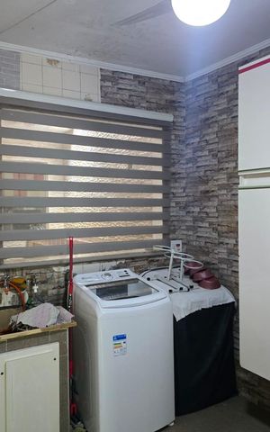 Casa à venda com 260m², 4 quartos e 3 vagas Casa à venda com 260m², 4 quartos e 3 vagasÁrea de Serviço