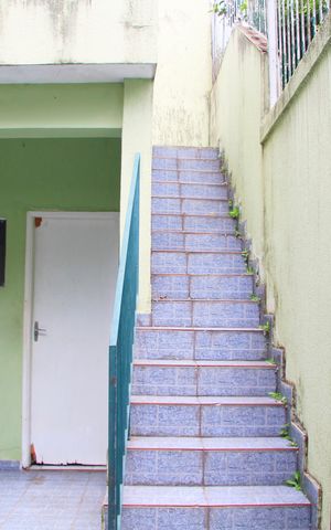 Casa à venda com 260m², 4 quartos e 3 vagasEscada acesso ao Salão de Festa 