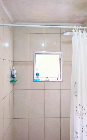 Casa à venda com 260m², 4 quartos e 3 vagas Casa à venda com 260m², 4 quartos e 3 vagasBanheiro da Suíte