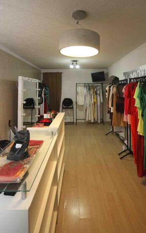 Casa à venda com 165m², 3 quartos e 3 vagas Casa à venda com 165m², 3 quartos e 3 vagasGaragem