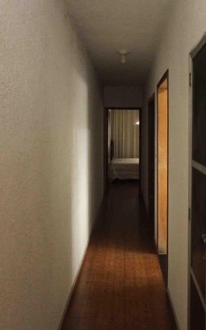 Casa à venda com 165m², 3 quartos e 3 vagas Casa à venda com 165m², 3 quartos e 3 vagasCorredor