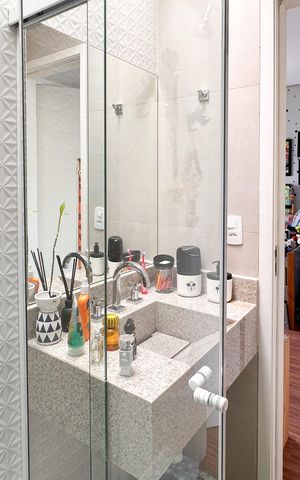 Apartamento à venda com 149m², 2 quartos e 2 vagas Apartamento à venda com 149m², 2 quartos e 2 vagasBanheiro da Suíte 1