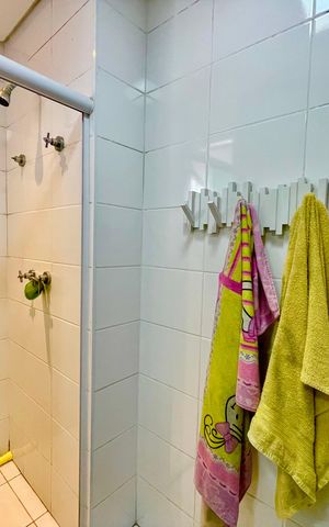 Apartamento à venda com 145m², 3 quartos e 1 vaga Apartamento à venda com 145m², 3 quartos e 1 vagaBanheiro 2