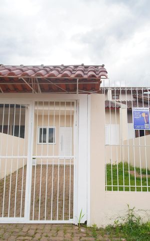 Casa à venda com 48m², 2 quartos e 1 vagaFachada