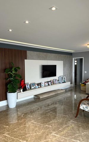 Apartamento à venda com 171m², 3 quartos e 3 vagas