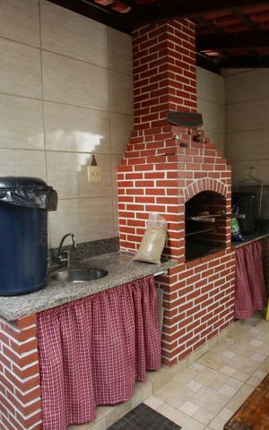 Casa para alugar com 314m², 4 quartos e 5 vagasChurrasqueira