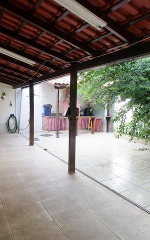 Casa para alugar com 314m², 4 quartos e 5 vagasVaranda dos Fundos