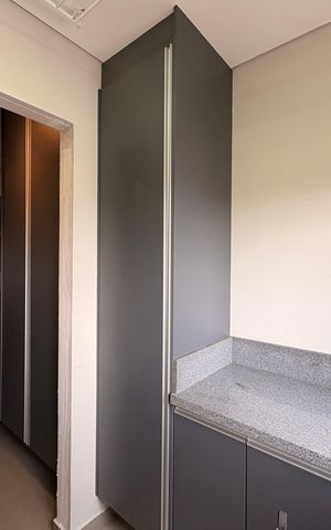 Apartamento à venda com 80m², 2 quartos e 2 vagas Apartamento à venda com 80m², 2 quartos e 2 vagasLavanderia