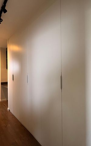 Apartamento à venda com 80m², 2 quartos e 2 vagas Apartamento à venda com 80m², 2 quartos e 2 vagascorredor acesso a suite