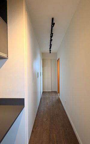 Apartamento à venda com 80m², 2 quartos e 2 vagas Apartamento à venda com 80m², 2 quartos e 2 vagascorredor acesso a suite
