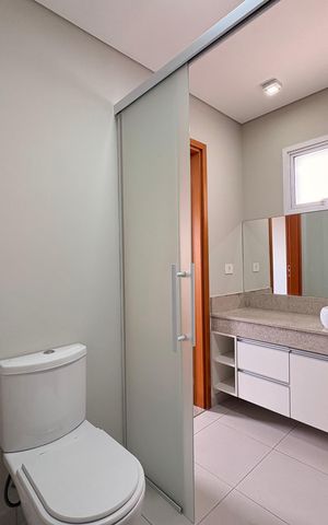 Apartamento à venda com 80m², 2 quartos e 2 vagas Apartamento à venda com 80m², 2 quartos e 2 vagasBanheiro da suíte 2